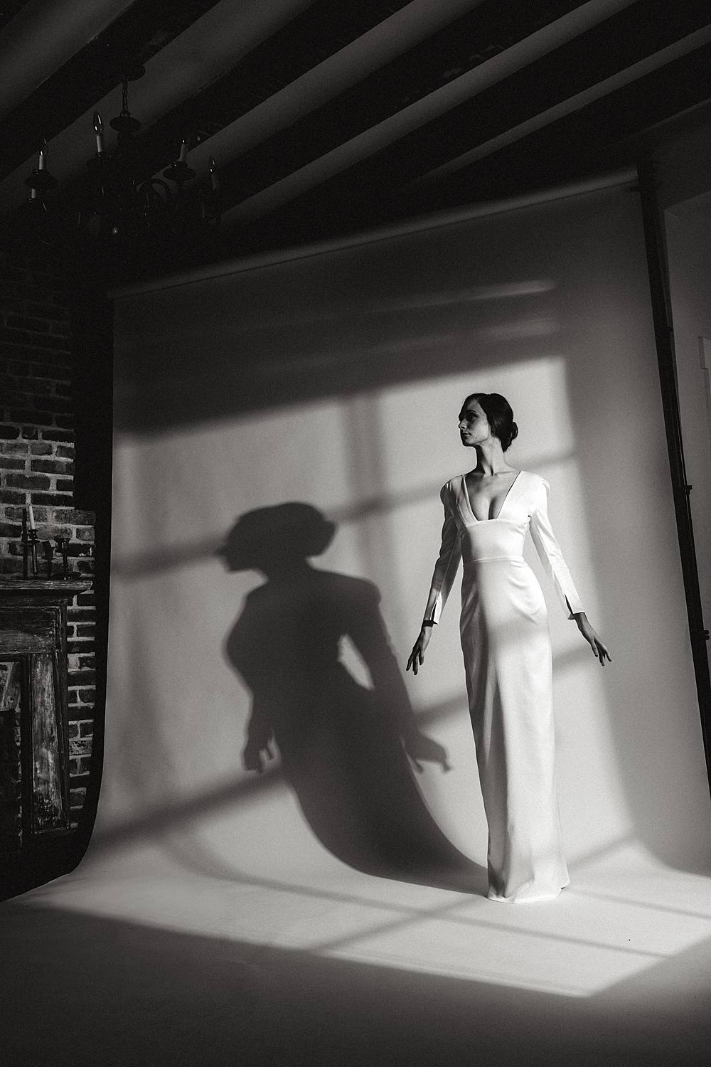 charleston sc studio bridal portrait black and white inspired by 1960s vogue glam fashion by brian d smith photgraphy