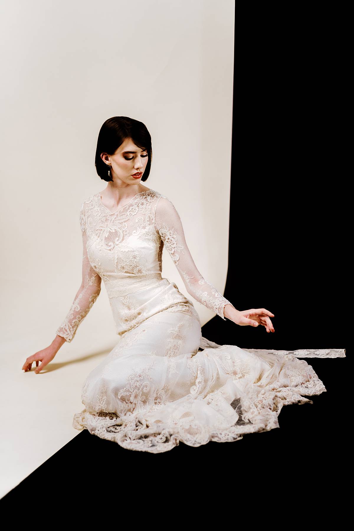 Lace malay hotsell wedding dress