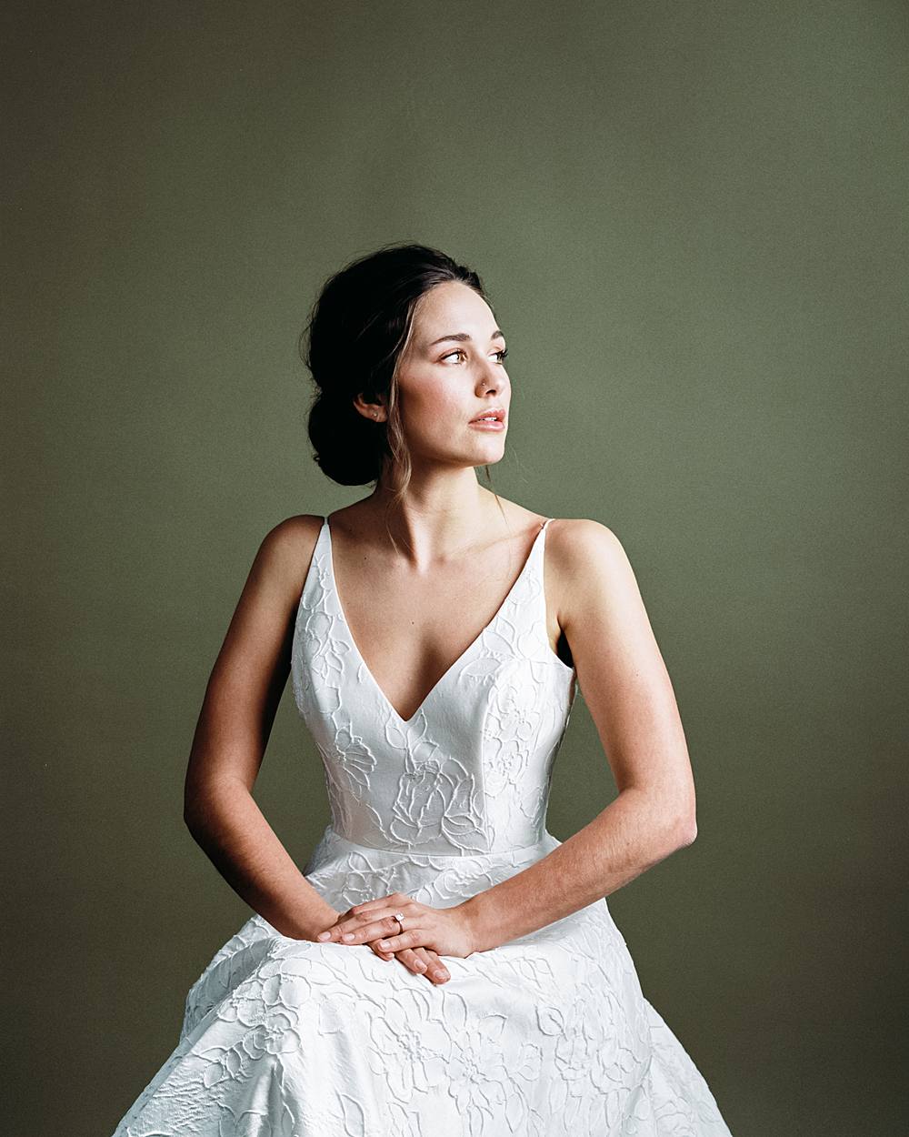 2002 charleston studio bridal portrait green seamless florals kodak portra 160 film strobes 00009_web