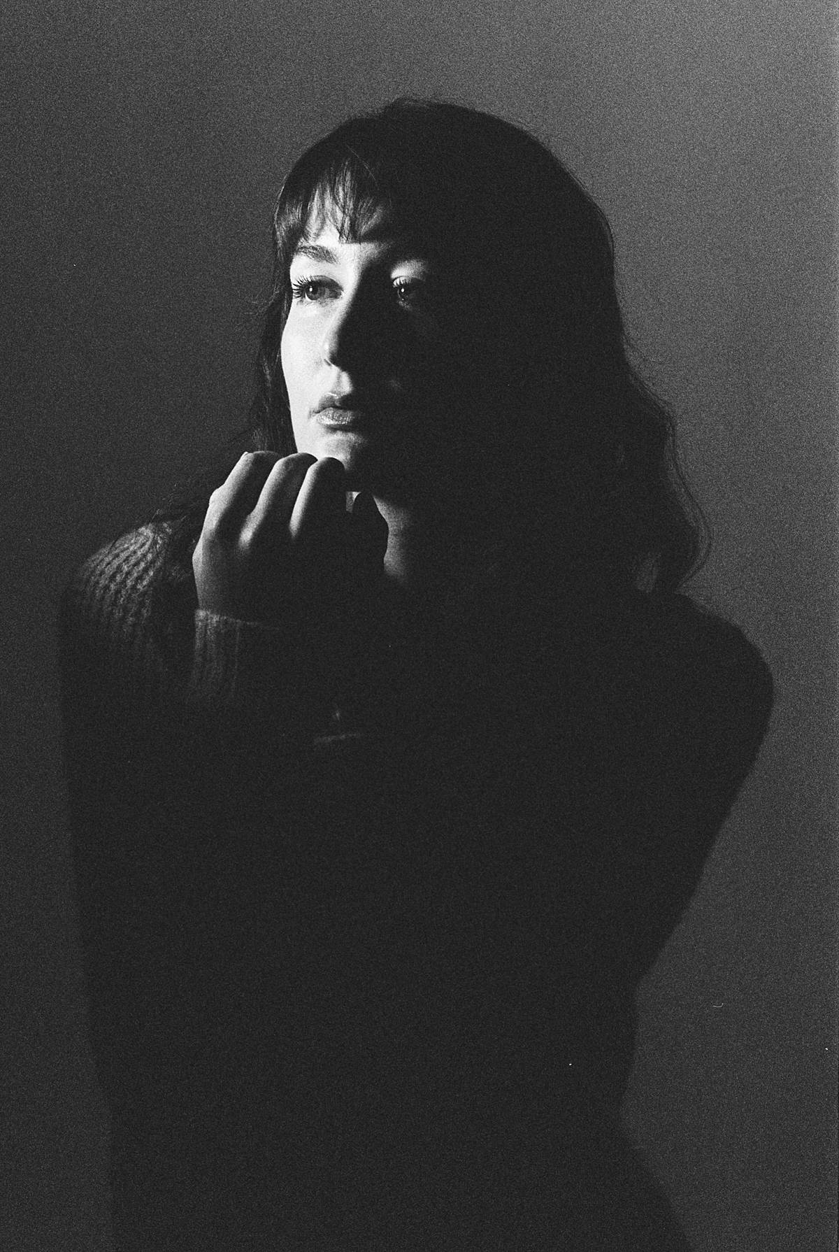 1911 charleston studio fuji acros 400 pushed film 35mm dramatic portraits black and white 00001_web