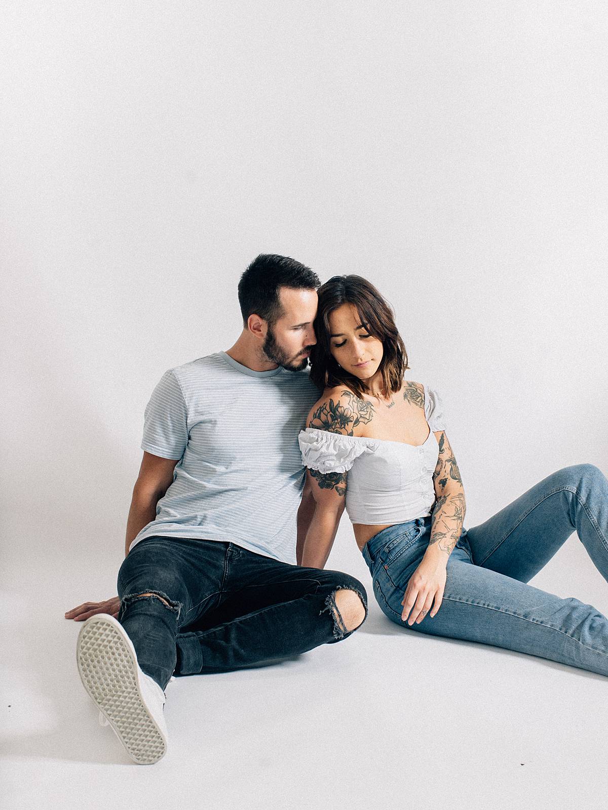 DTLA Studio Couples Session | Studio photography poses, Couple photography  poses, Studio poses