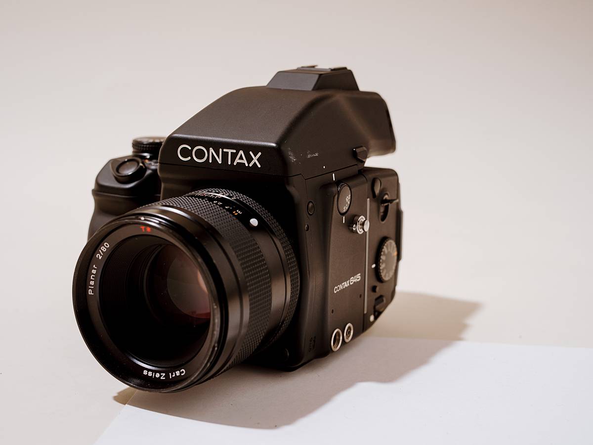 Contax 645 Medium Format Film Camera Review for Weddings and Portraits