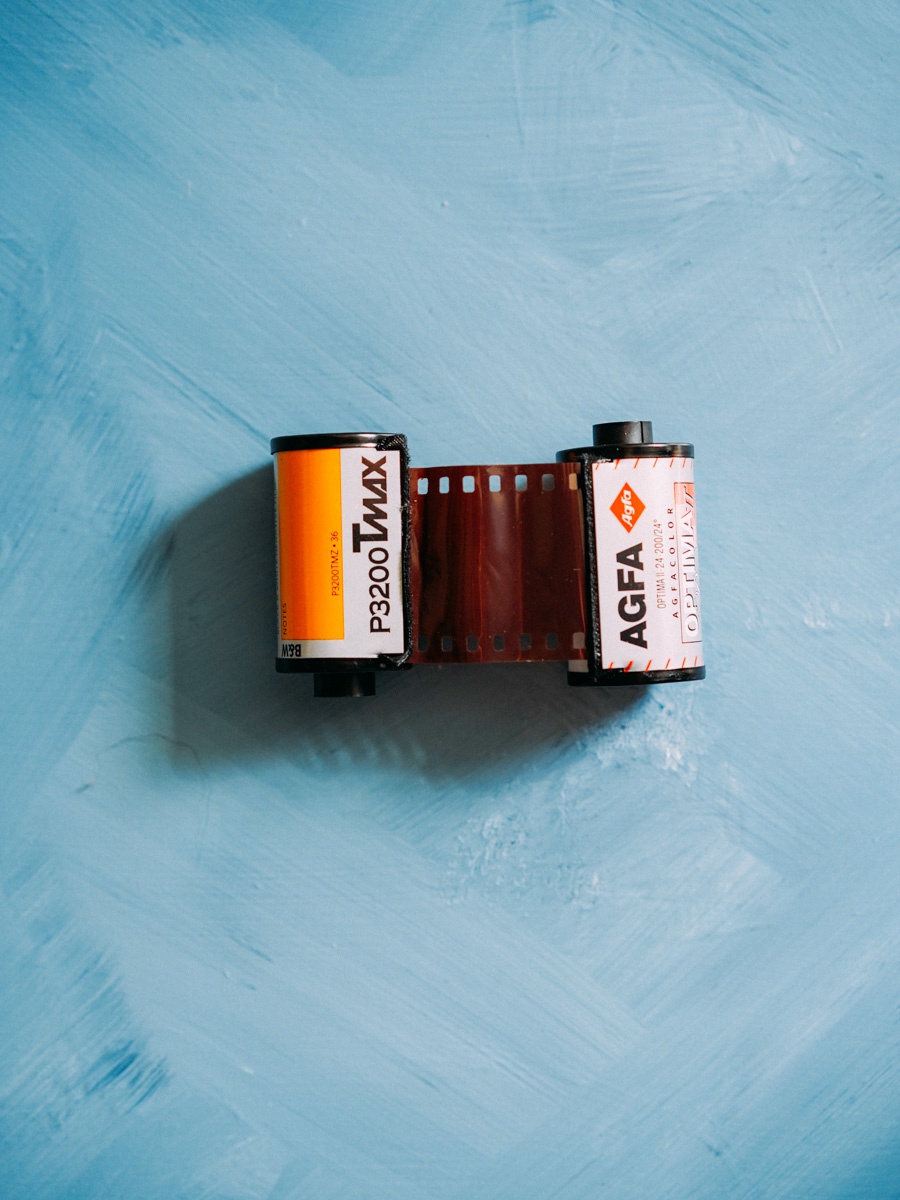 How to Change 35mm Film Mid Roll 