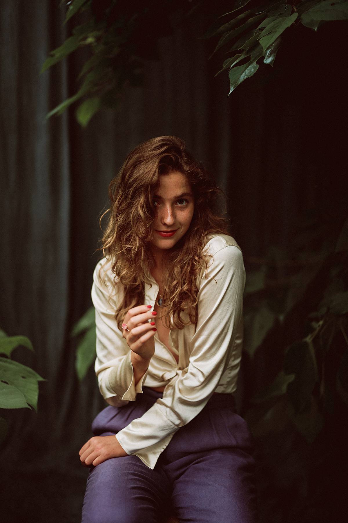 charleston sc fashion editorial in a backyard studio with savage universal dark grey muslin 10'x24' backdrop