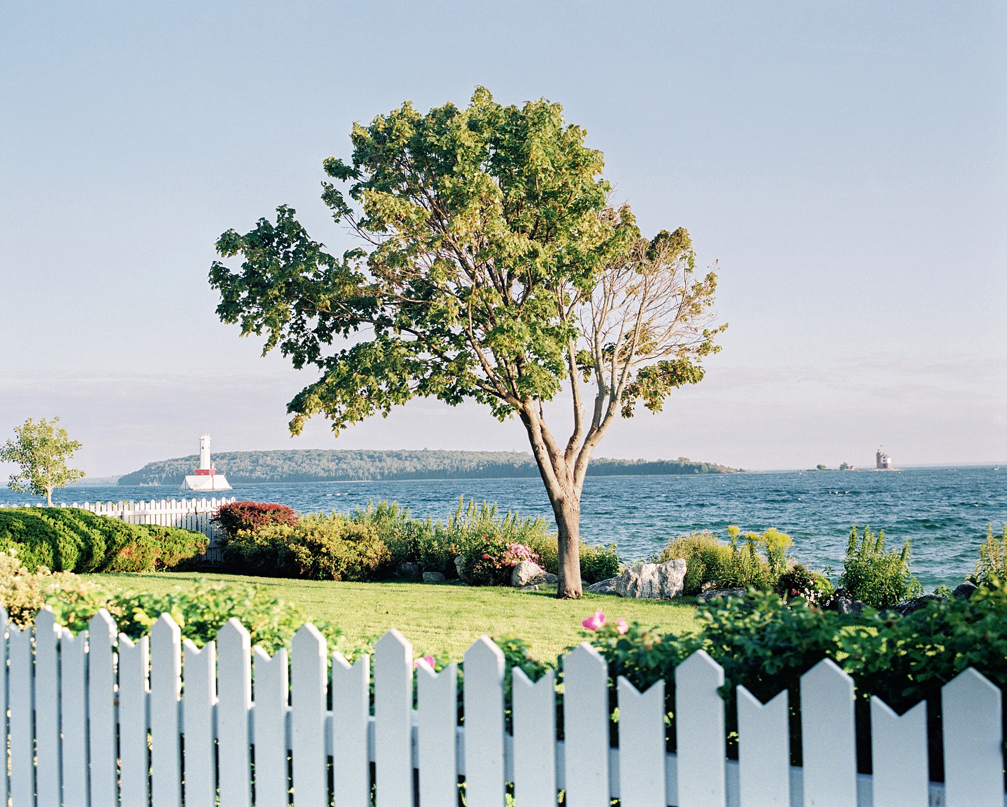 mackinac-island-northern-michigan-film-kodak-p400-portra-september-fall