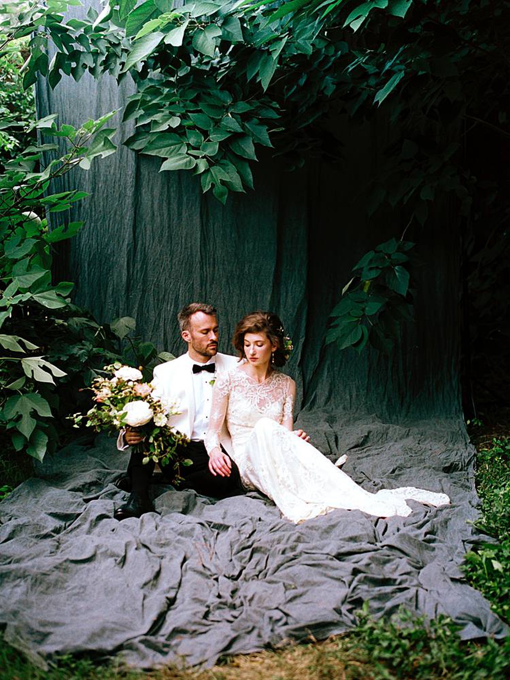 uploads/blog/studio/sabine-kris/.thumbnails/2006-charleston-sc-outdoor-studio-bride-and-groom-portraits-kodak-film-00060_web.jpg/2006-charleston-sc-outdoor-studio-bride-and-groom-portraits-kodak-film-00060_web-1000x0.jpg