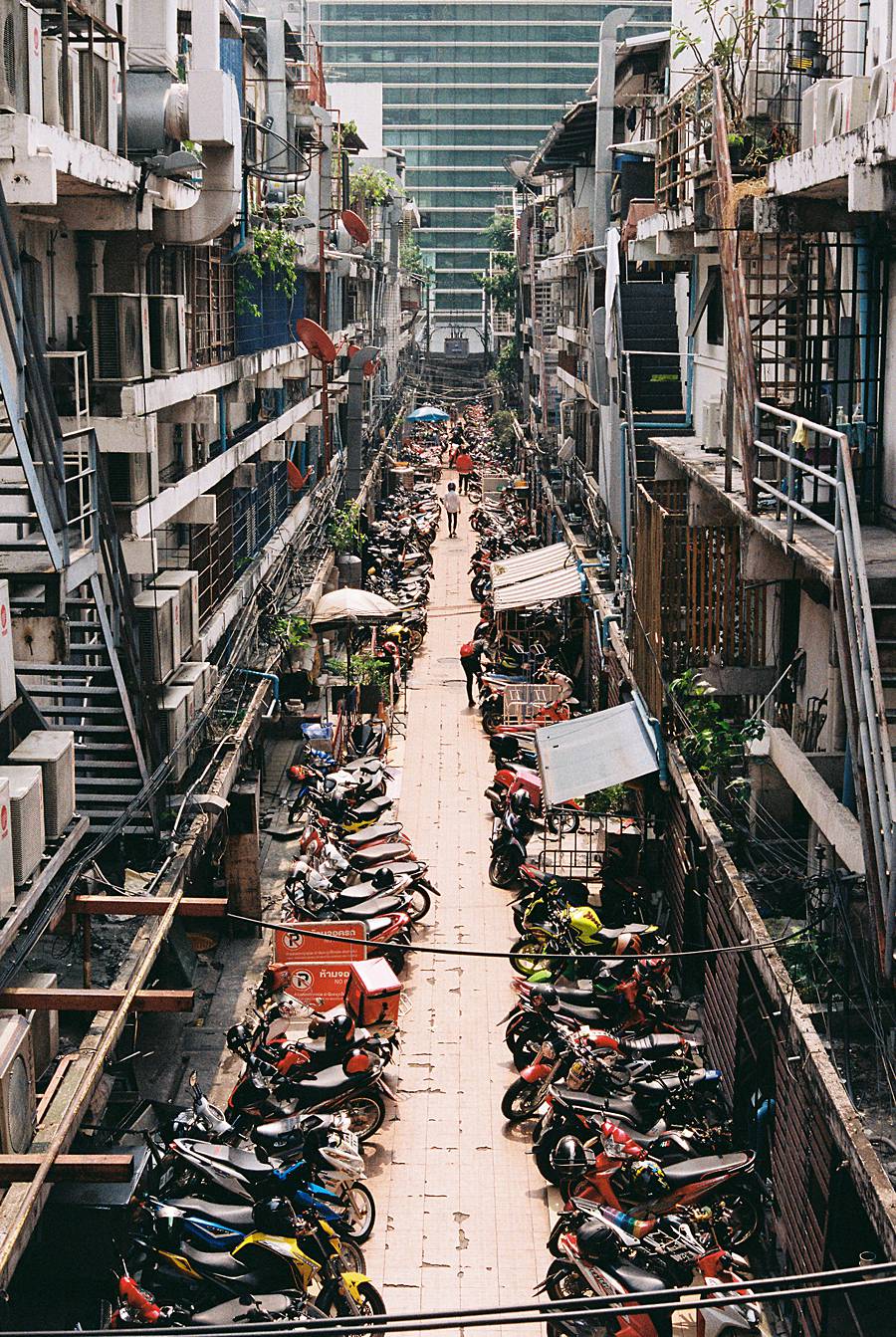 bangkok film kodak gold 200 contax g2 city asia travel backpacking